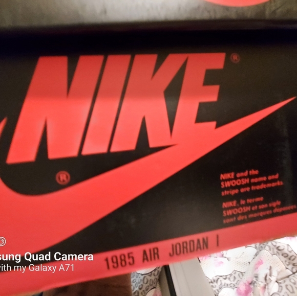 Air Jordan 1 Retro High OG - Picture 4 of 4